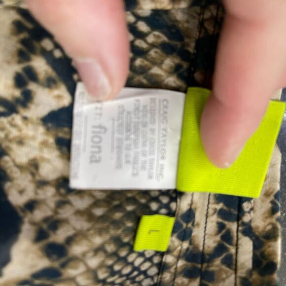 Craig Taylor Snakeskin Print Button Front Blouse - Picture 4 of 5